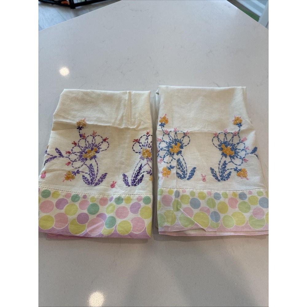VTG 2 Pillowcase Floral Embroidery Polka Dot Edge Standard Case Pillow Cover